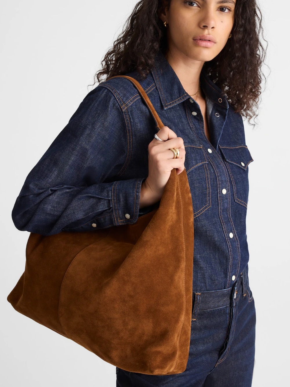 Madewell The Mylie Large Shoulder Bag in Italian Suede - Picture 2 of 7